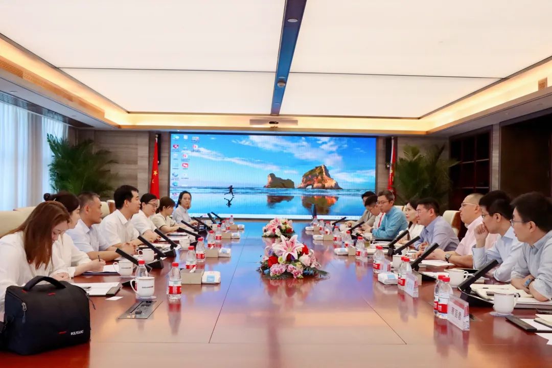 6686体育董事长陈斌会见汇融资产董事长徐东伟1.jpeg